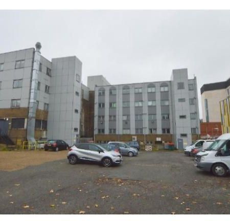 Spacious Modern Flat In Luton Town Centre Buitenkant foto